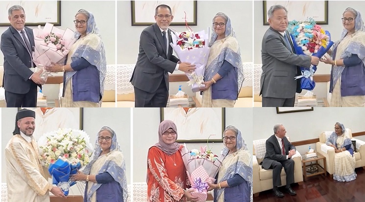 গণভবনে শেখ হাসিনাকে অভিনন্দন জানিয়েছে বিভিন্ন দেশের রাষ্ট্রদূত